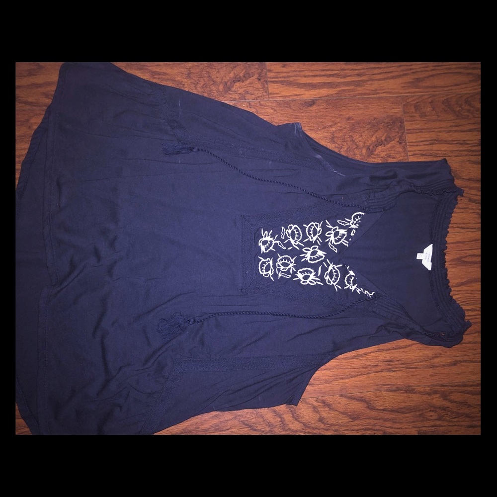 Women’s Crown and Ivy Sleeveless top